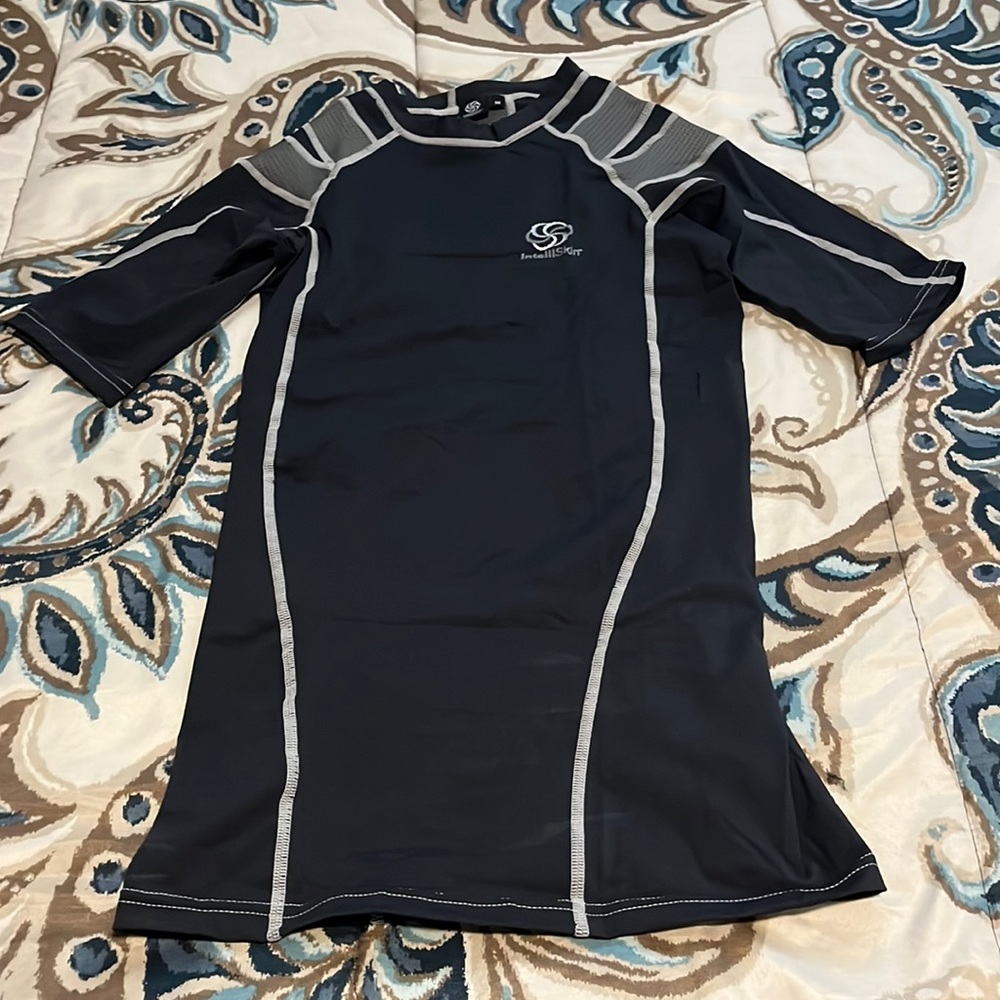 New Medium IntelliSkin Posture Workout Wear